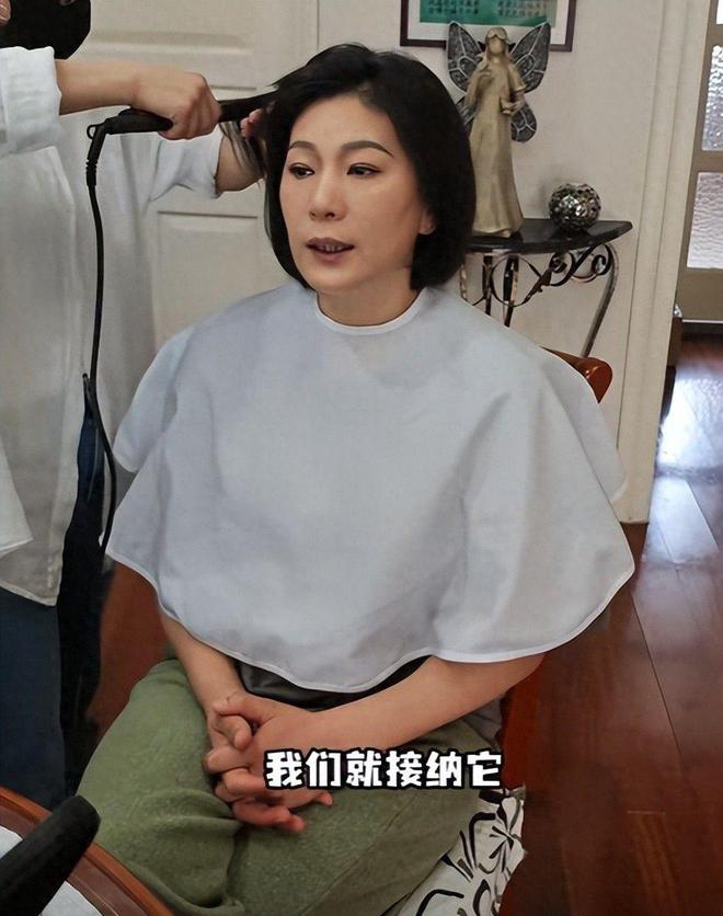 李昕与球迷互怼新回应称自己问心无愧张子宇有望加盟山东女篮