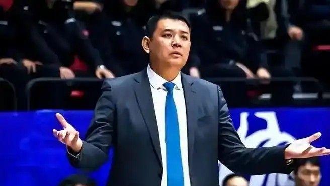 李昕与球迷互怼新回应称自己问心无愧张子宇有望加盟山东女篮(图12)