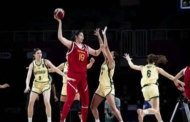 李昕与球迷互怼新回应称自己问心无愧张子宇有望加盟山东女篮(图17)