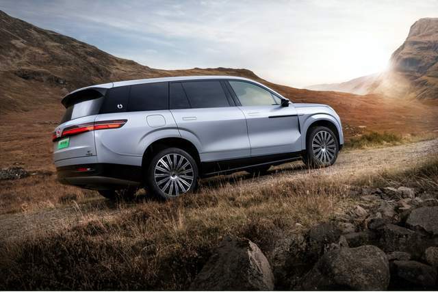 3898 万起！腾势 N9 「技术鱼池」放大招！杀入中大型 SUV 市场(图10)
