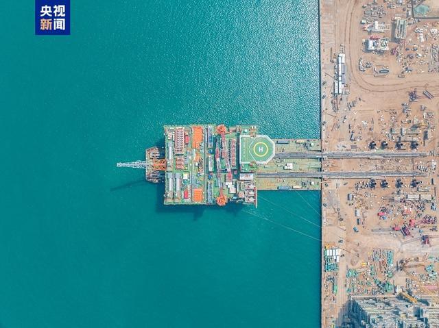 实现多项首创技术 我国渤海最大海上油气平工起运(图2)