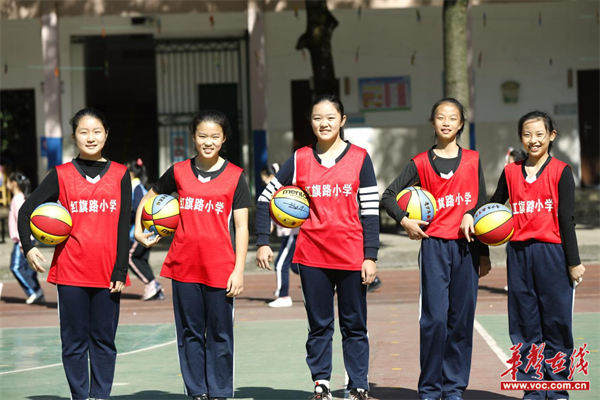 荷塘区红旗路小学：篮球运动伴成长 青春活力绽光芒(图2)