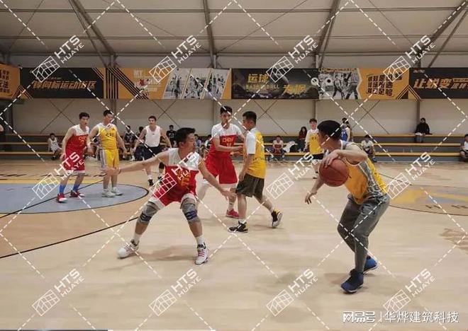 球盟会：告别场地限制华烨移动室内篮球篷房开启新篮球体验！(图1)