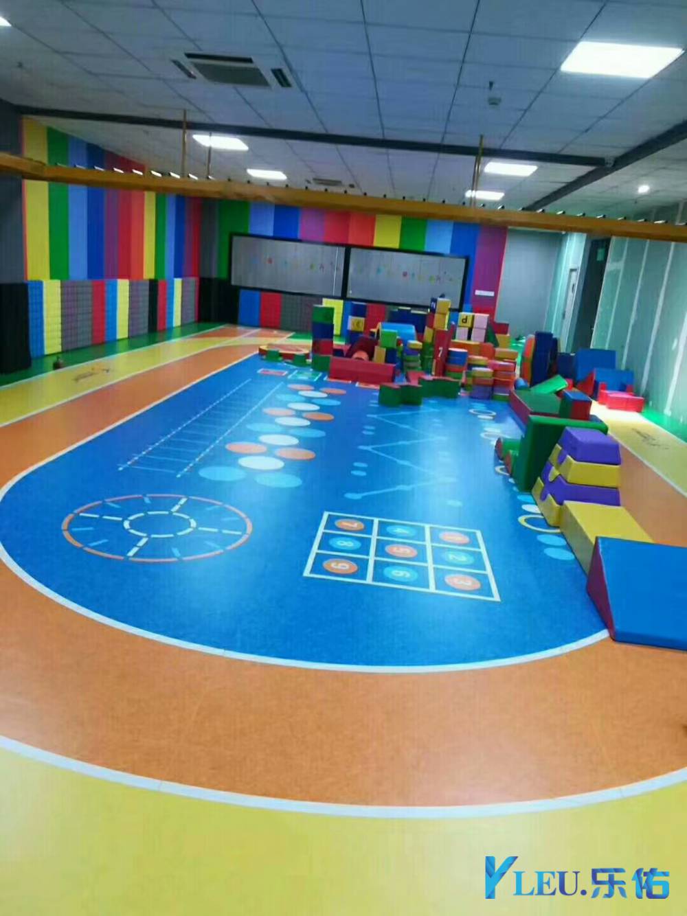学校教室地胶学校舞蹈教室地胶图书馆(图1)