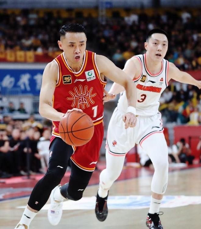广东单节7分山西2-0夺赛点！三大残酷现实让杜锋无可奈何！(图3)
