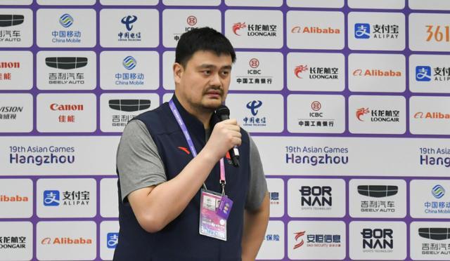 世人都说享受财富姚明却选择4亿换梦想这份理想何其珍贵？(图1)