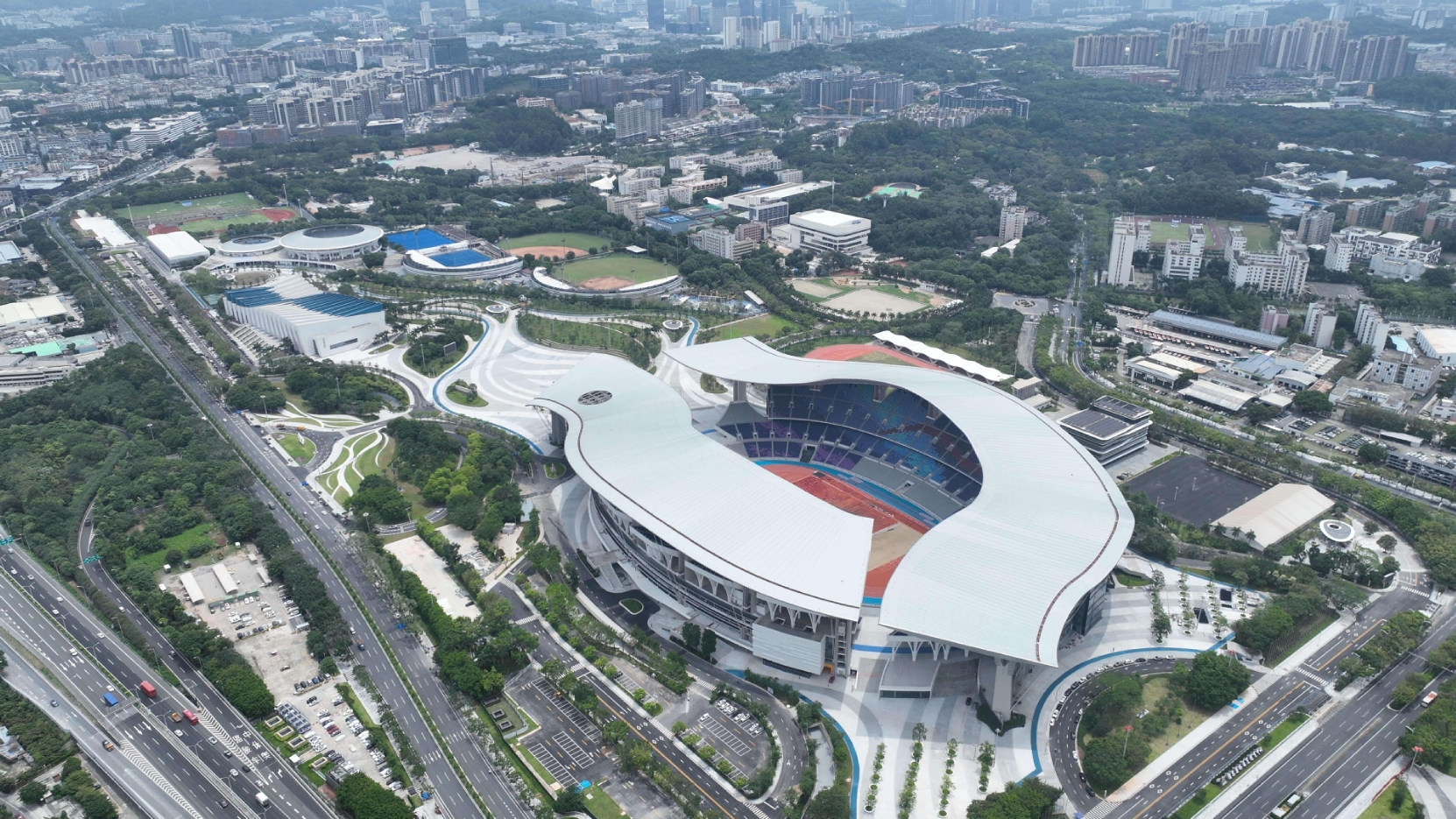 球盟会入口：十五运场馆奥体中心蕴含华工智慧！何镜堂：办赛事就是办城市(图2)
