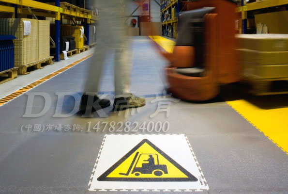 【墨绿色地胶】车间浅绿色地胶图片-耐磨贴图(图10)