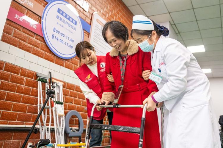 镜观·回响｜弘扬奉献、友爱、互助、进步的志愿精神(图2)