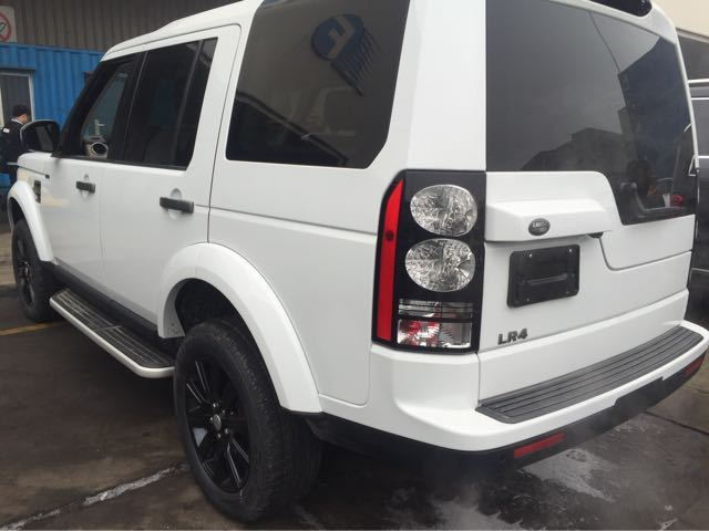 17款美规路虎发现四7座配备8速变速箱成功人士座驾(图10)