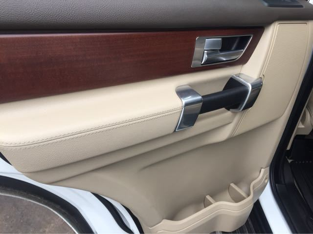 17款美规路虎发现四7座配备8速变速箱成功人士座驾(图13)