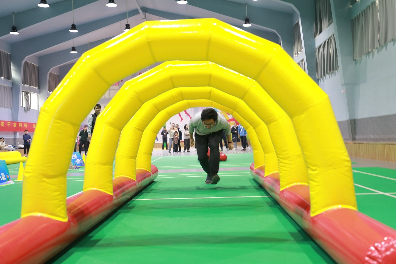 一鑫化工取得一种真空脱泡机专利能够更好的推动锡膏底部的流动有助于打破气泡和促进气泡向上的运动