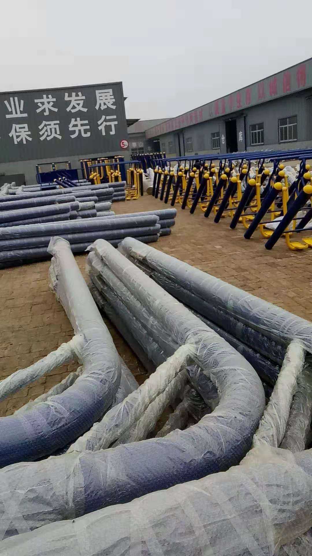 山西客户定制的165圆管篮球架生产完成