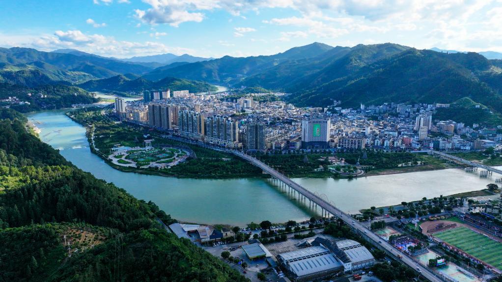 球盟会：小城何以生机勃勃｜贵州榕江：借“村超”探富民之路(图2)